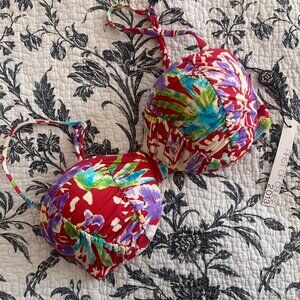 NWT NANETTE LEPORE Red Tropical Hawaiian Print, Ruched Underwire Bikini Top